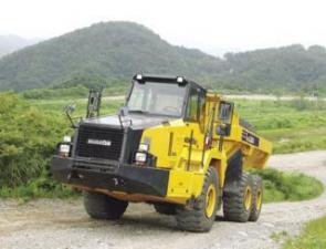 आर्टिकुलेटेड डंप ट्रक Komatsu HM300-2