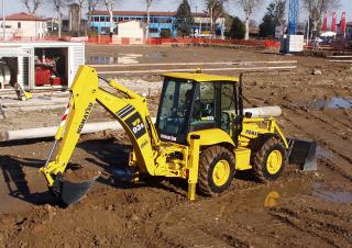 बैकहो लोडर Komatsu WB93S-5 