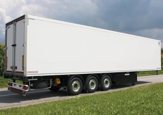 ट्रेलर बॉक्स / ड्राई वैन सेमी ट्रेलर Schwarzmüller 3-axle refrigerated box-body semitrailer