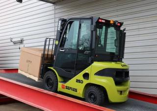 डीजल फोर्कलिफ्ट Clark S 25 D