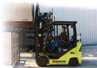 एलपीजी फोर्कलिफ्ट Clark S25D