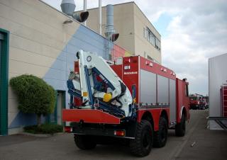 हाइड्रोलिक लोडिंग क्रेन Cormach 12000 E4