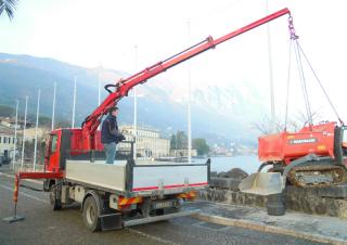 हाइड्रोलिक लोडिंग क्रेन Cormach 6800 E1