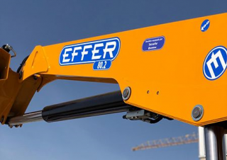 हाइड्रोलिक लोडिंग क्रेन Effer 80.2 1S