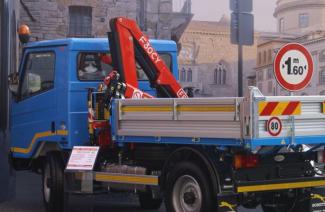 हाइड्रोलिक लोडिंग क्रेन Fassi F 30 CY 0.21 active