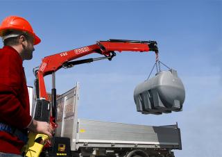 हाइड्रोलिक लोडिंग क्रेन Fassi F 85 B 1.24 e-dynamic