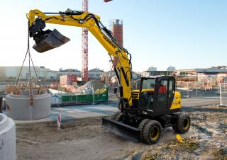 व्हील एक्सकेवेटर Yanmar B 110 PB
