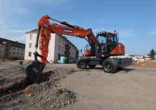 व्हील एक्सकेवेटर Doosan DX 140 W