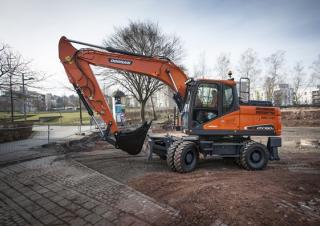 व्हील एक्सकेवेटर Doosan DX190W-5