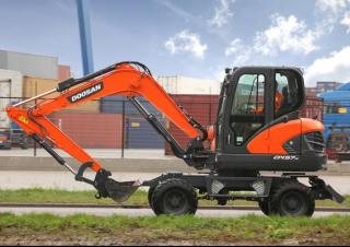व्हील एक्सकेवेटर Doosan DX57W-5