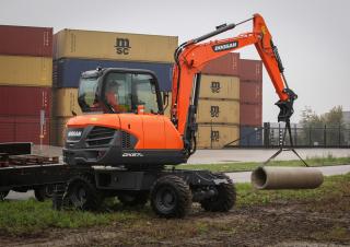व्हील एक्सकेवेटर Doosan DX57W-5