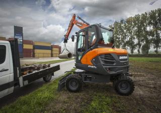 व्हील एक्सकेवेटर Doosan DX57W-5