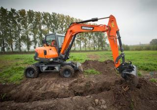 व्हील एक्सकेवेटर Doosan DX57W