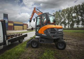 व्हील एक्सकेवेटर Doosan DX57W