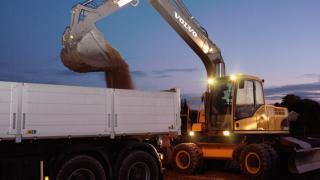 व्हील एक्सकेवेटर Volvo EW160C