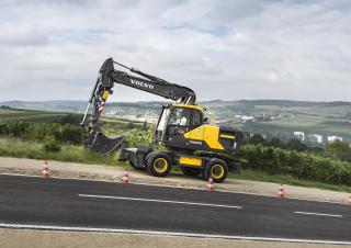 व्हील एक्सकेवेटर Volvo EW180E
