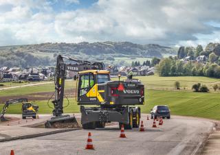 व्हील एक्सकेवेटर Volvo EWR170E
