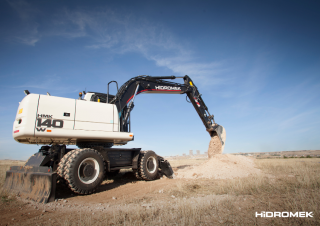 व्हील एक्सकेवेटर Hidromek HMK 140 W