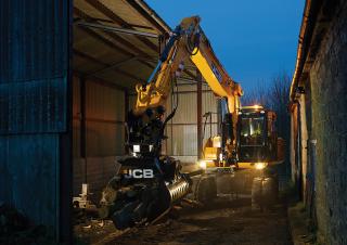 व्हील एक्सकेवेटर JCB JS175W