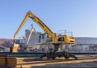 मटेरियल हैंडलर Liebherr LH 60 M High Rise Industry Litronic