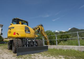 व्हील एक्सकेवेटर Komatsu PW98MR-10