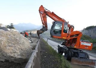 क्रॉलर एक्सकेवेटर Hitachi ZX 180 W