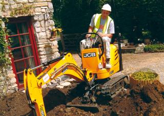 मिनी एक्सकेवेटर JCB 8010 CTS