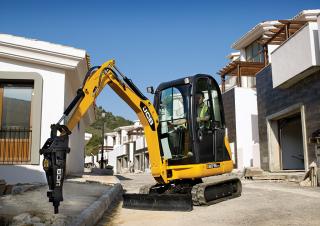 मिनी एक्सकेवेटर JCB 8018 CTS