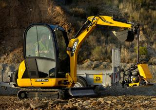 मिनी एक्सकेवेटर JCB 8018 CTS
