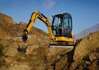 मिनी एक्सकेवेटर JCB 8018