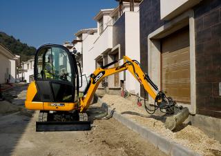 मिनी एक्सकेवेटर JCB 8018