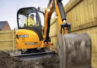 मिनी एक्सकेवेटर JCB 8025 ZTS