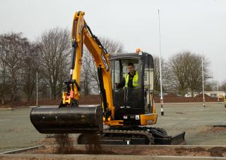 मिनी एक्सकेवेटर JCB 8026 CTS
