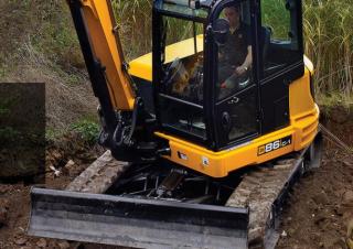 क्रॉलर एक्सकेवेटर JCB 86 C-1