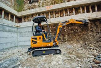 मिनी एक्सकेवेटर Case CX18B S-2
