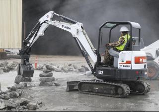 मिनी एक्सकेवेटर Bobcat E32
