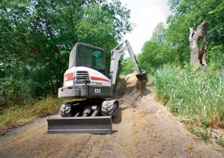 मिनी एक्सकेवेटर Bobcat E32