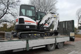 मिनी एक्सकेवेटर Bobcat E35