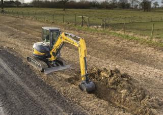 मिनी एक्सकेवेटर New Holland E50B SR