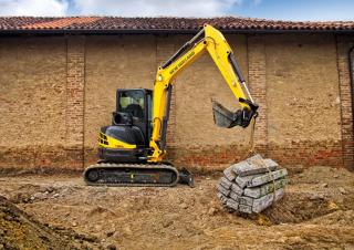 मिनी एक्सकेवेटर New Holland E50B SR