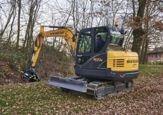 मिनी एक्सकेवेटर New Holland E57C