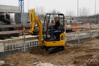मिनी एक्सकेवेटर Komatsu PC14R-3HS 