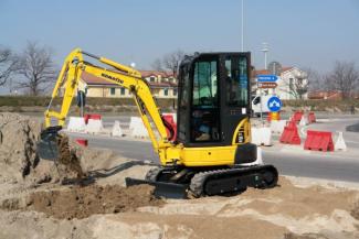 मिनी एक्सकेवेटर Komatsu PC26MR-3