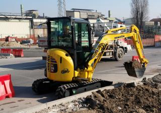 मिनी एक्सकेवेटर Komatsu PC26MR-3