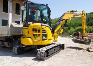 मिनी एक्सकेवेटर Komatsu PC35MR-5