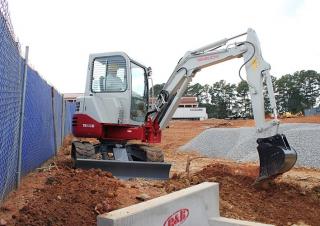 मिनी एक्सकेवेटर Takeuchi TB 138 FR