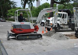 मिनी एक्सकेवेटर Takeuchi TB 235