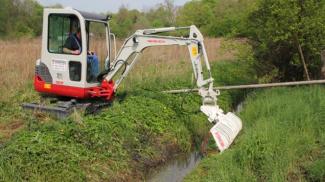 मिनी एक्सकेवेटर Takeuchi TB219S