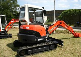 मिनी एक्सकेवेटर Kubota U35α