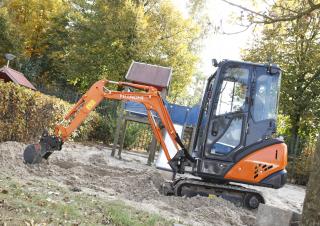 मिनी एक्सकेवेटर Hitachi ZX 14-3